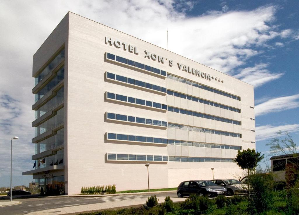 Hotel Xon's Valencia de 4 estrellas, ideal para paquetes de Nochevieja con cena incluida.